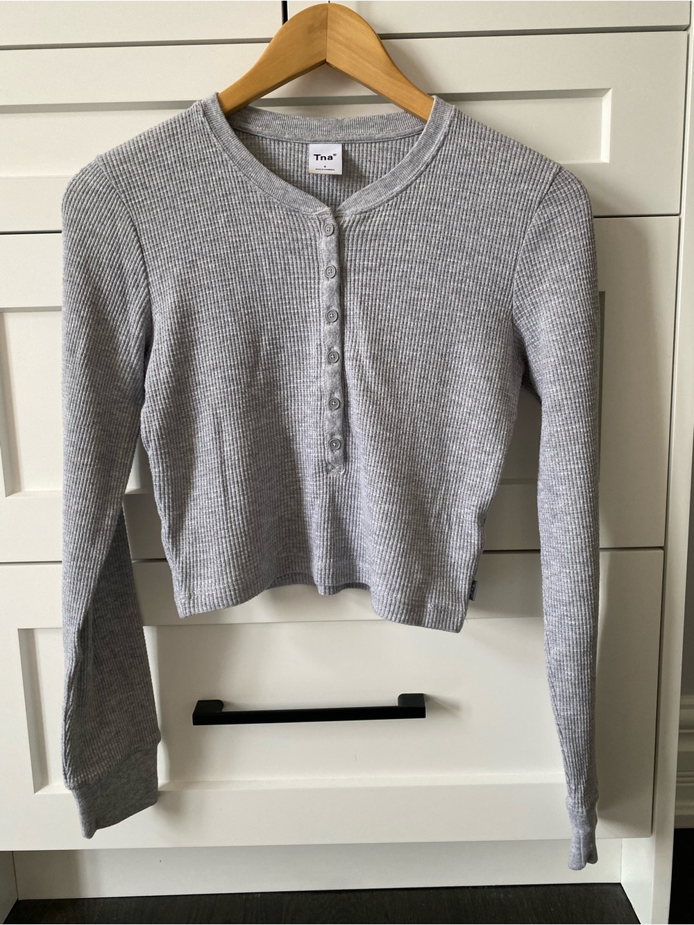 Aritzia TNA Light Gray Ribbed Henley Long Sleeve Top